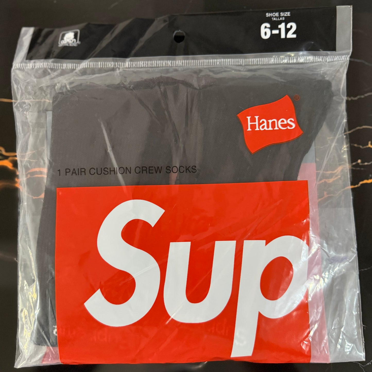 Medias Hanes x Sup